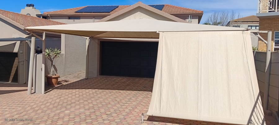 3 Bedroom Property for Sale in Menkenkop Western Cape